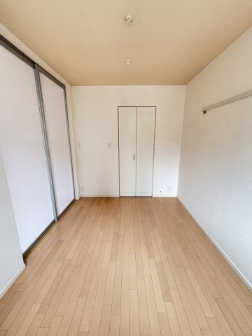 ファミール仲町の洋室