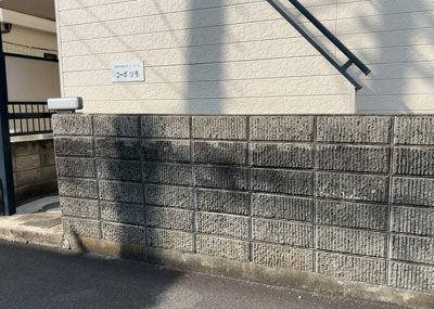 【ロビー】 | コーポ　リラ | ラウンジは、マンションの共用スペースに椅子やテーブルなどを配置した利用者が寛げる空間です。屋内型ラウンジと屋外型ラウンジがあります。共用部分の管理状況と合わせて、詳細については現地でご確認ください。