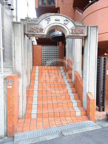 アーク上町台Ⅱ番館　真田山小学校区のロビー|アーク上町台Ⅱ番館　ロビー