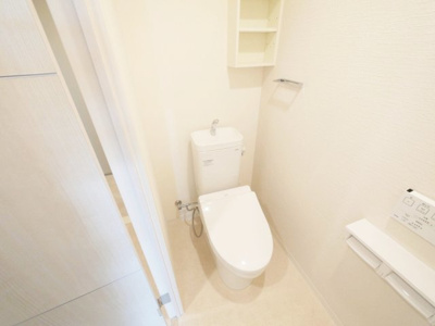 【トイレ】 | フェンテ・イーストⅡ | 落ち着いた色調のトイレです