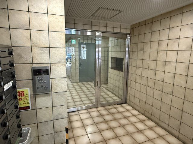 朝日プラザ西道頓堀のエントランス