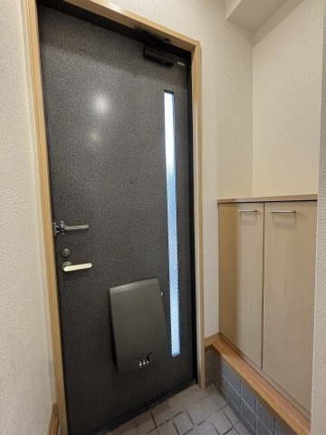 アルビノハイツの玄関