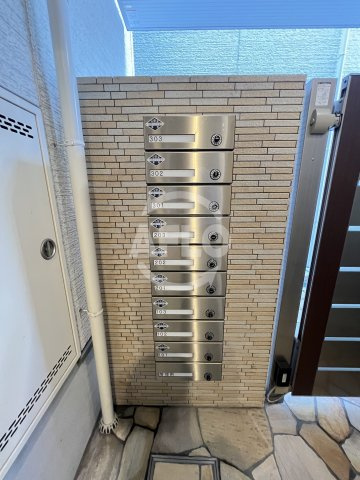 レシェンテ江坂の設備|メールボックス