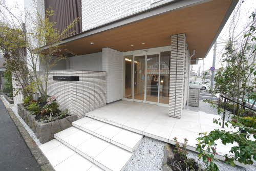 Ｈｅｒｉｔａｇｅ　ＮＡＫＡＩ　Ｍａｎｏｉｒ　のエントランス