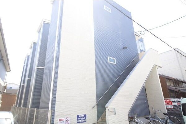 ボヌール本陣(大日町)の外観