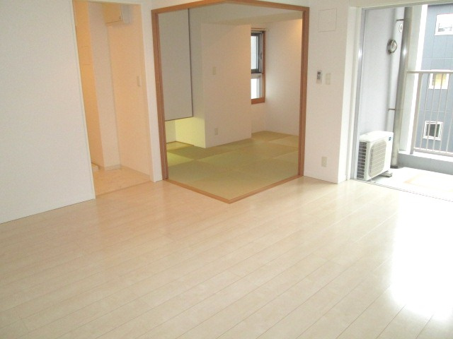 福岡市早良区西新４丁目の賃貸マンションの洋室