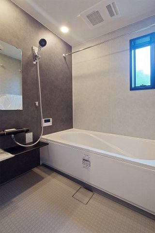高槻市南平台　2号地の完成予想図|【同社施工例】※類似同仕様です。開口部のデザインや位置等のデザインが異なります。
