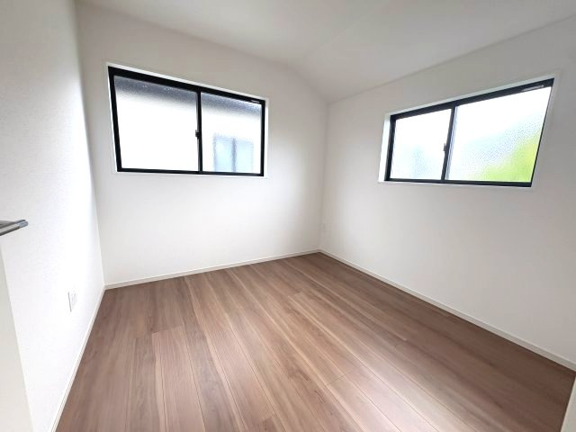【子供部屋】 | 福岡市早良区飯倉6丁目8期　2号棟（全2棟）【仲介手数料無料・0円】 | 施工例。施工例は完成時と異なる場合があります。