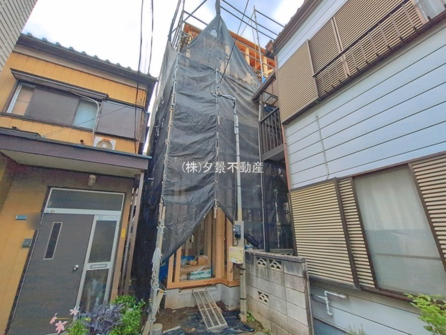 《仲介手数料無料》中央区新中里４丁目15-14新築一戸建て