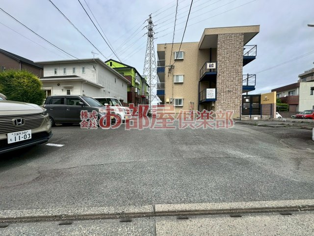 ワンバイワンの駐車場|車をお持ちの方に嬉しい駐車場付きの物件です