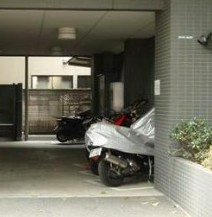 プリマベーラ王子の駐車場
