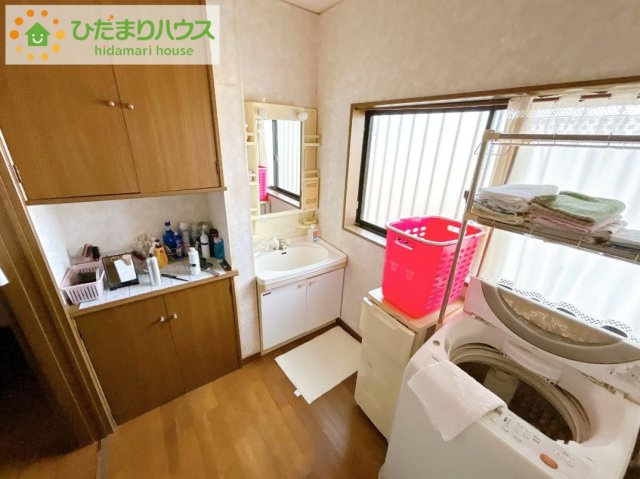 いわき市泉町滝尻町字南坪　中古戸建の独立洗面台