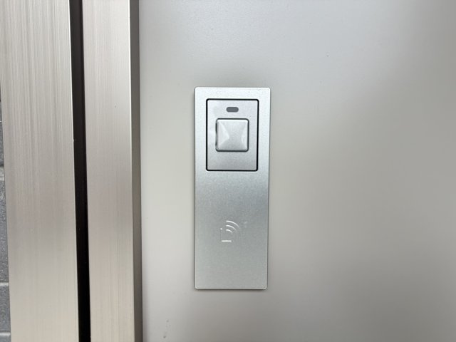 糸満市座波　第3（全4棟）ラスト1号棟の玄関|1号棟　スマートキー付き♪