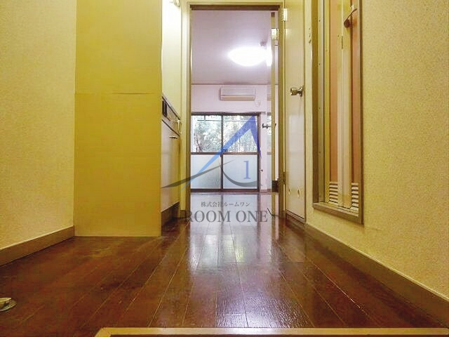 第二白亜館の玄関|玄関です。