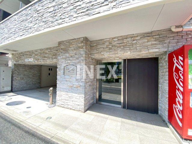 横浜市西区浜松町の賃貸マンションのエントランス