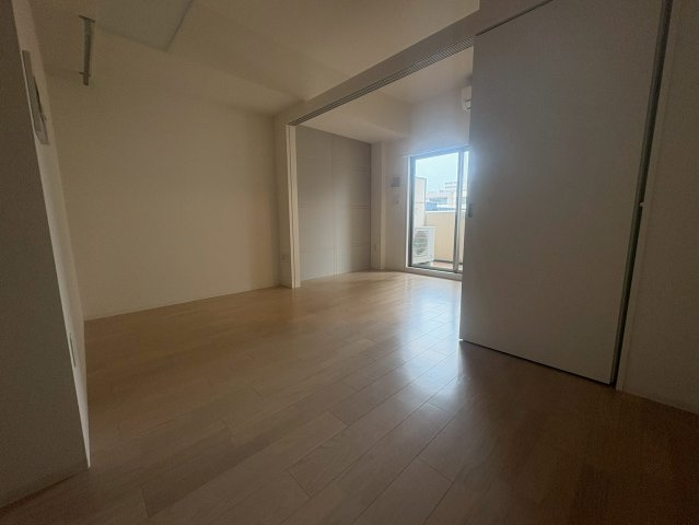 セレニテ江坂ルフレの居間・リビング