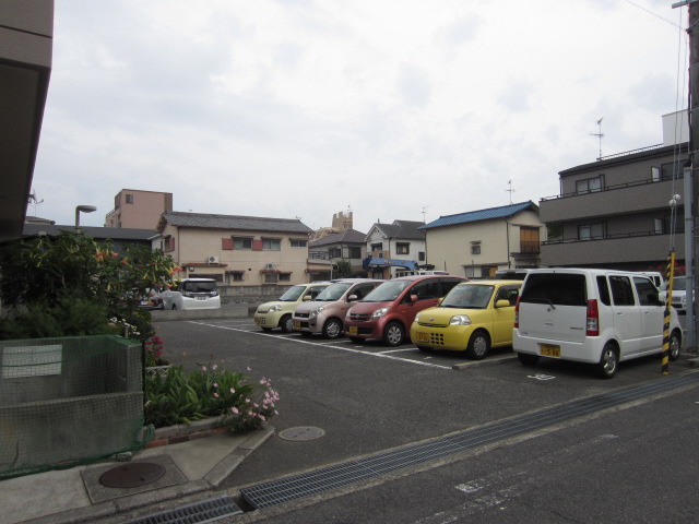 【駐車場】