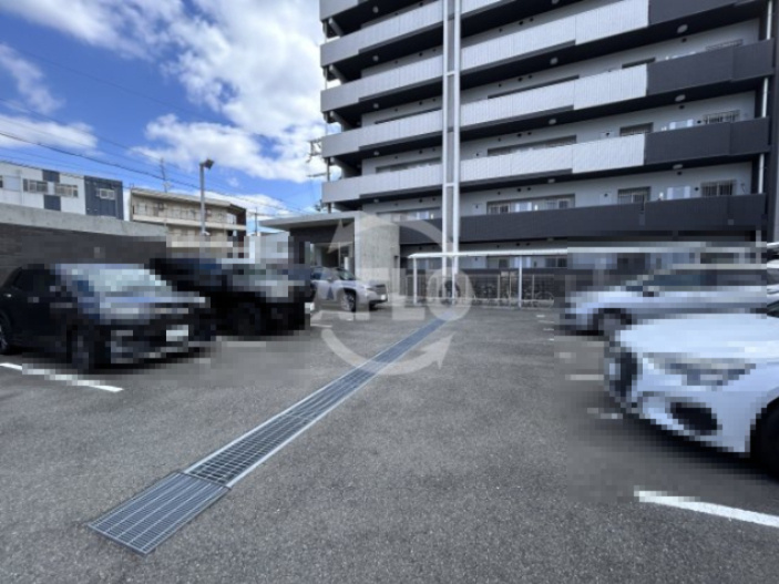 グランジュテの駐車場