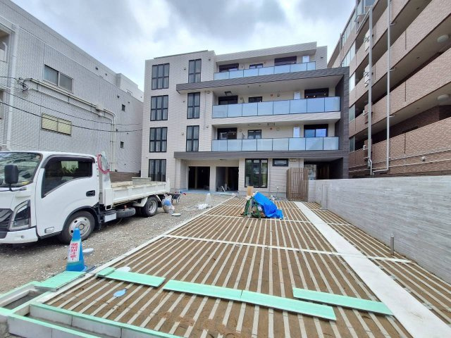 プラテリアコート市川の駐車場|★駐車場★