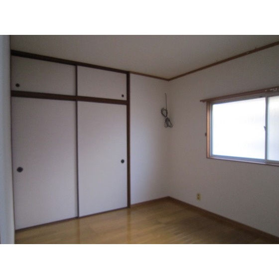 花立一戸建て（南側）の洋室