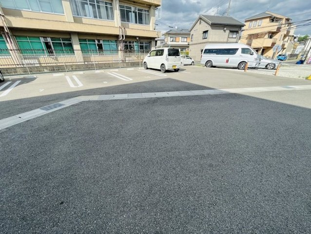 セジュールクレスト桂川の駐車場