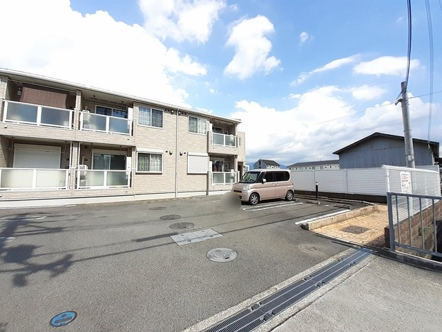 ダイアナ　ヴィレッジの駐車場