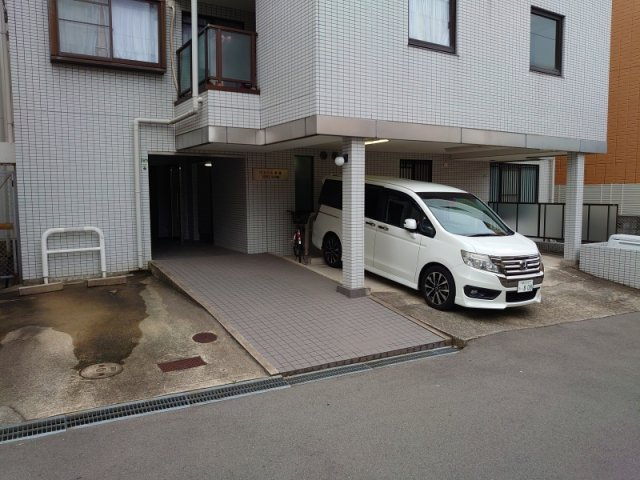 ヴェール曽根の駐車場