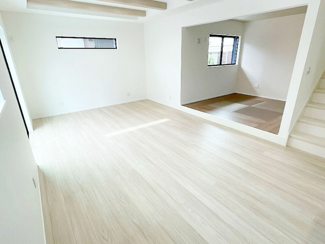 【内観：施工例】 | 朝霞市岡3丁目　新築一戸建住宅　全1棟　（ふじみ野店） | 同仕様の施工例です。実際の完成物件の内観・仕様が一部異なる場合があります。