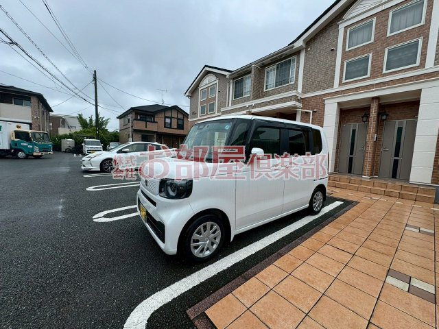 ラミアカーメラ　ウーノの駐車場|駐車場があります