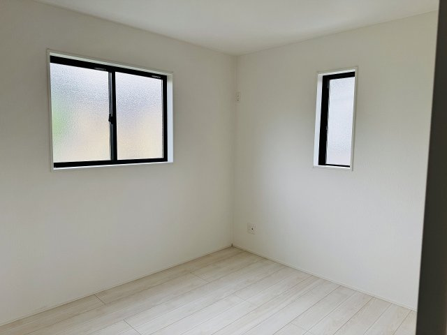八王子市　石川町　新築一戸建て　７期の子供部屋|～2階5.25帖の洋室　2面採光で明るく風通しの良いお部屋です～