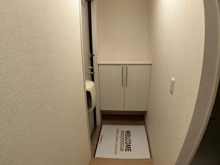 マ　メゾン菊住Ｅの玄関