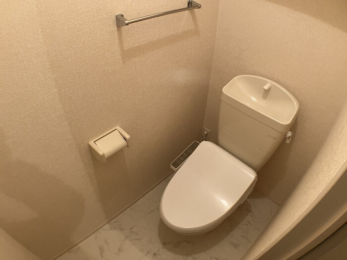 マ　メゾン菊住Ｅのトイレ