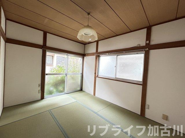 美乃利戸建ての和室
