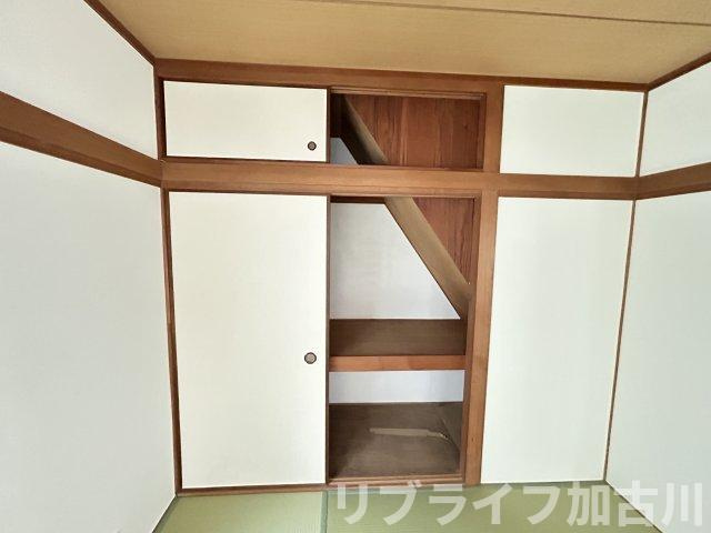 美乃利戸建ての内装