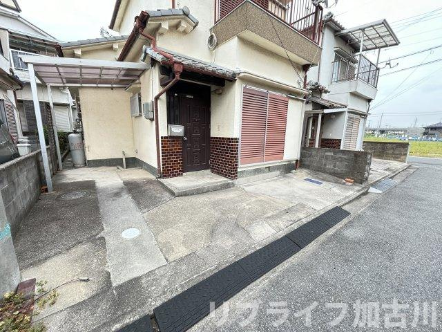 美乃利戸建ての駐車場