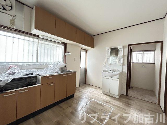 美乃利戸建ての居間・リビング