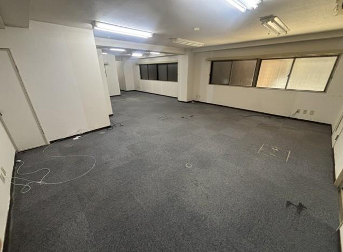 大阪市浪速区幸町２丁目の店舗事務所の内装