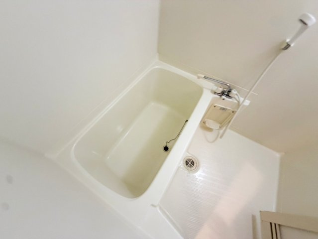 レフィーナカルム江坂の浴室