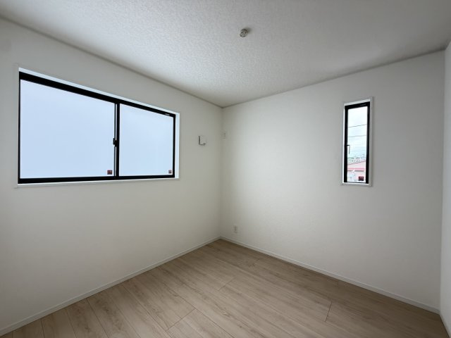 糸満市座波　第3（全4棟）2号棟の洋室|2号棟　洋室4.5帖＋CL付き♪