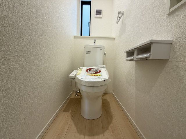 糸満市座波　第3（全4棟）2号棟のトイレ|2号棟　温水洗浄便座♪