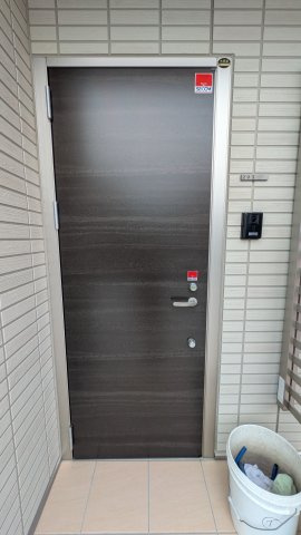 ソレイユ湘南太平台Bの玄関