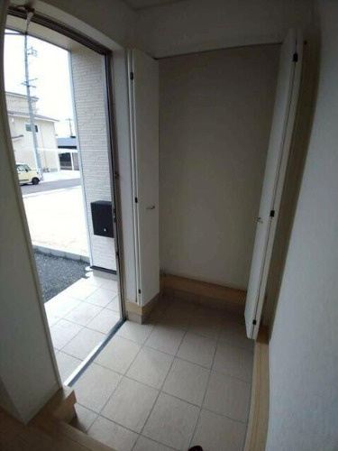 クレイドルガーデン光市中島田第1の玄関