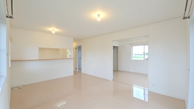 【居間・リビング】 | 藤沢市宮原 中古戸建 全1棟