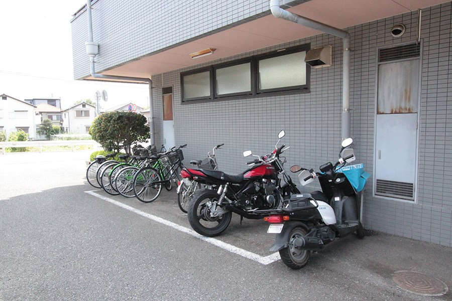 グランベールタナベの外観|駐輪場