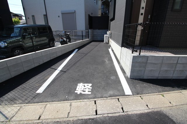 サンラプロ下富野Ⅳ C棟の駐車場