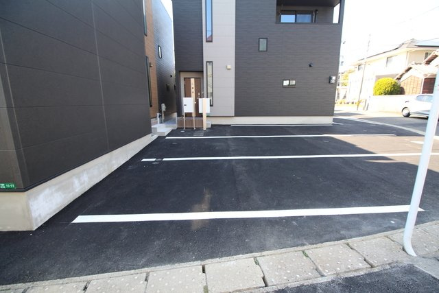 サンラプロ下富野Ⅳ C棟の駐車場