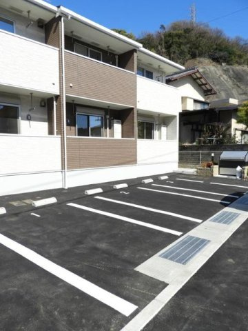 コモド・カサ・ミラの駐車場|カースペースがあります
