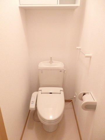 メゾン　ソレイユ　Ⅰのトイレ|落ち着いた色調のトイレです
