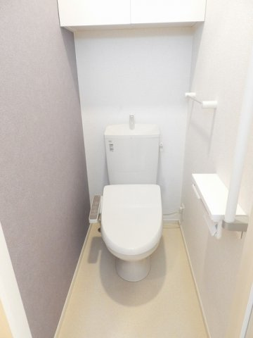 リバーサイド　ケンのトイレ|落ち着いた色調のトイレです