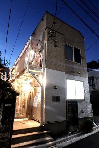 中野区中央４丁目のアパートのロビー|落ち着いたロビーです
